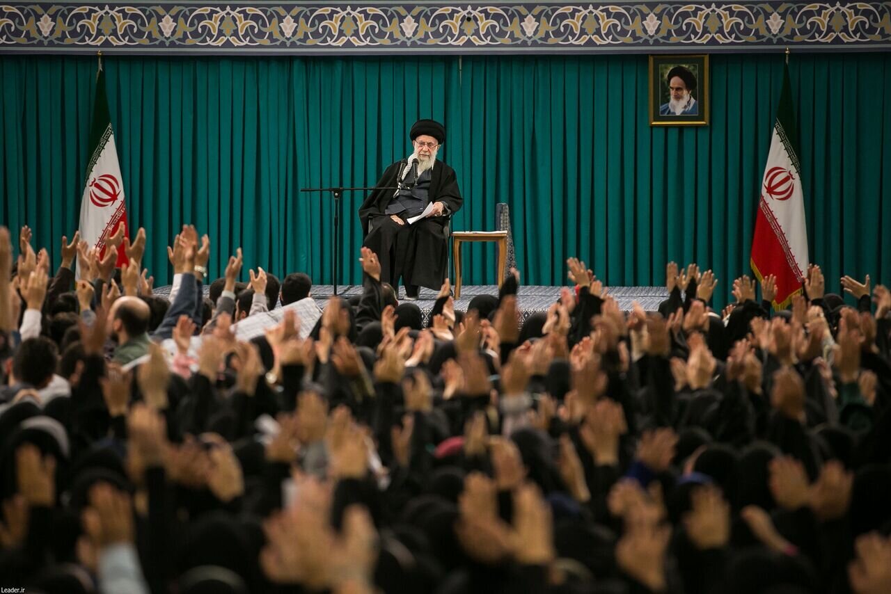 مجمع علمایی نجف اشرف: جمهوری اسلامی ایران سرچشمه عزت و کرامت؛ و رهبر انقلاب «حسین زمان» است