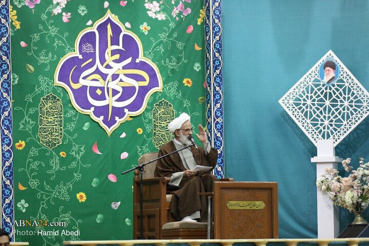 Photos: Ceremony to commemorate martyrs of recent unrest held at Hazrat Masoumeh shrine