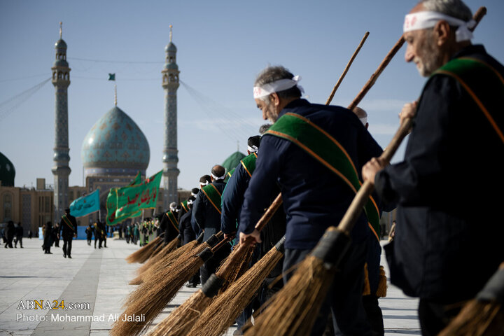 Photos: Sweeping Ceremony of Servants of Jamkaran Mosque