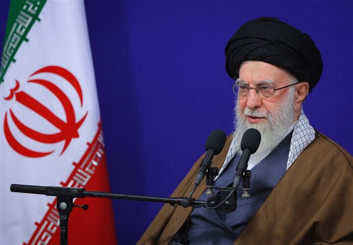 رهبر انقلاب: آمریکایی‌ها اگر جنگی راه بیندازند این بار منطقه‌ای خواهد شد/ فتنه اخیر شبیه کودتا بود