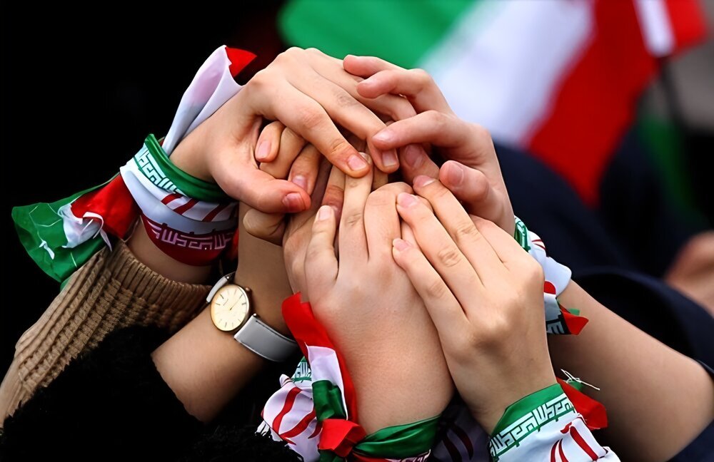 راهکارهای کاهش اثر مخرب رسانه‌ها و دستیابی به وفاق جمعی در ایران