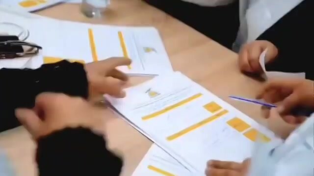 ویدیو | صف نام‌نویسی زنان کفن‌پوش عراقی برای پیوستن به مدافعان ایران