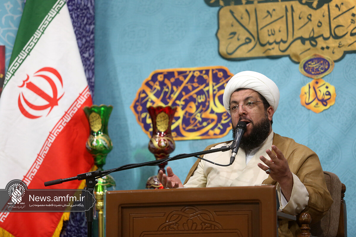 از خاک‌سپاری دختران در جاهلیت تا بوسه پیامبر بر دست دخترشان؛ کرامت دختر در مکتب قرآن