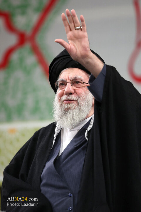 Leader