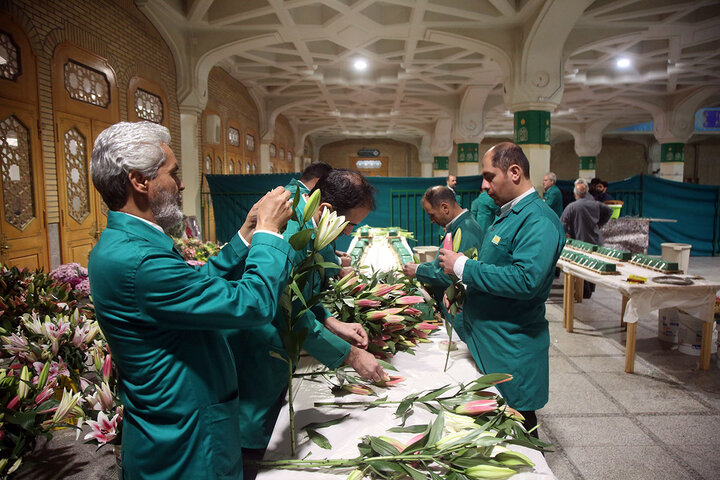 Photos: Hazrat Masoumeh shrine adorned with flowers on eve of Mid‑Sha’ban