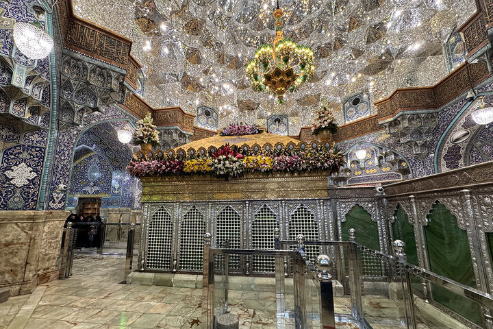 Photos: Hazrat Masoumeh shrine adorned with flowers on eve of Mid‑Sha’ban
