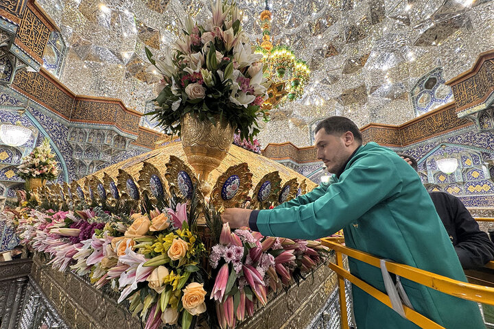 Photos: Hazrat Masoumeh shrine adorned with flowers on eve of Mid‑Sha’ban