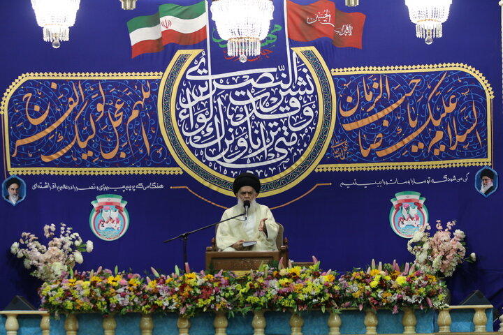 برپایی جشن شب میلاد امام زمان(عج) در حرم بانوی کرامت