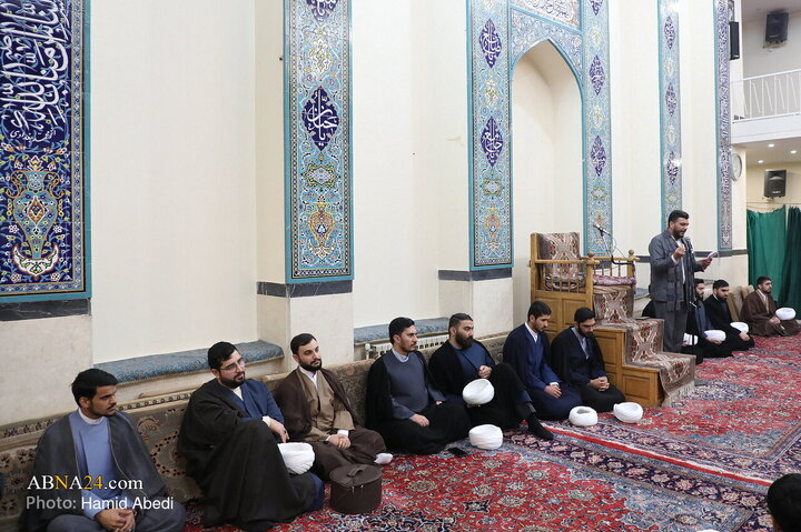 مراسم عمامه‌گذاری جمعی از طلاب در سالروز نیمه شعبان