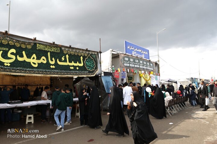 پیاده روی زائران در روز نیمه‌شعبان به سمت مسجد جمکران