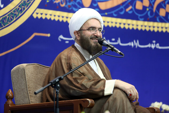 جشن شام میلاد حضرت مهدی (عج) در حرم بانوی کرامت برگزار شد