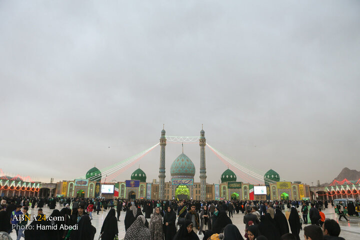 Photos (1): Mid‑Sha’ban Night at Jamkaran Mosque