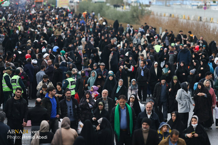 Photos (1): Mid‑Sha’ban Night at Jamkaran Mosque