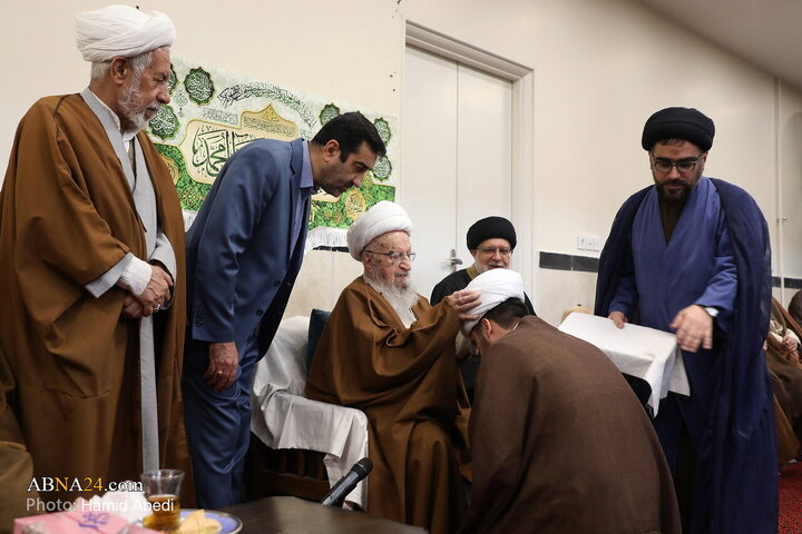 Photos: Turban‑Donning Ceremony for Seminary Students Held on Mid‑Sha’ban