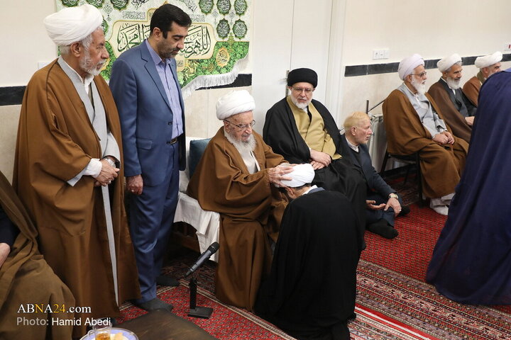 Photos: Turban‑Donning Ceremony for Seminary Students Held on Mid‑Sha’ban
