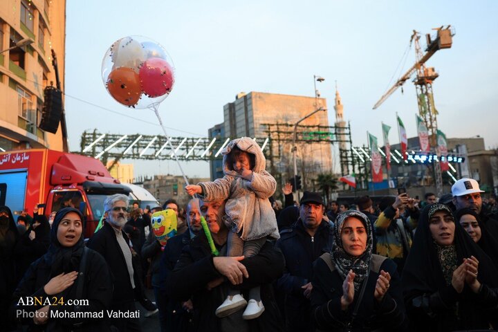 Photos: Massive celebration of Mid-Shab'an Eid held in Tehran