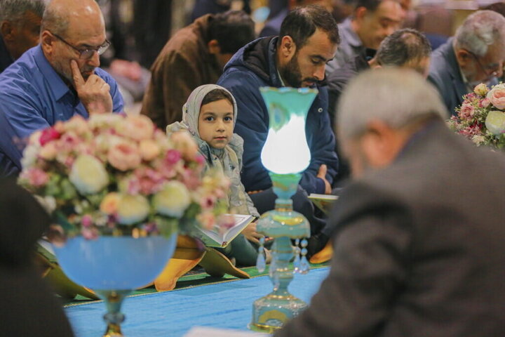 Photos: Qur’an Recitation Session Held by Servants of Hazrat Masoumeh Holy Shrine at Jamkaran Mosque