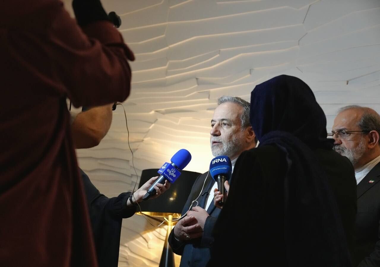 Araghchi Calls Iran–US Indirect Talks in Muscat a “Good Start"