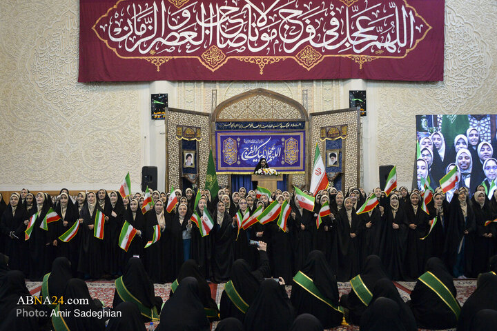 اجتماع بانوان مدافع ولایت (میثاق انقلابی) در حرم مطهر حضرت شاهچراغ (ع)