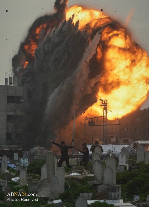 Photos: Israeli Airstrike Near Cemetery in Gaza City