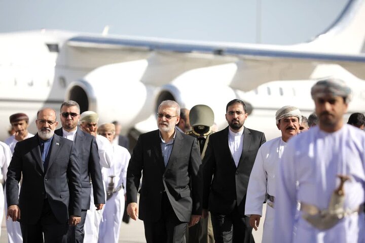 چرا لاریجانی در آستانۀ دور دوم مذاکرات به عمان رفت؟