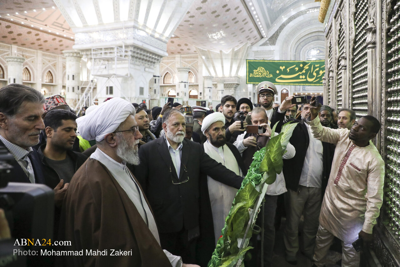 Larawan | Pagpapatibay ng Panata ng Kalihim-Heneral at mga Kawani ng World AhlulBayt Assembly sa mga Ideyal ni Imam Khomeini (RA)