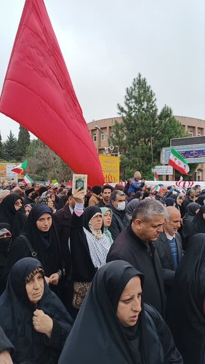 ۲۲ بهمن ساری