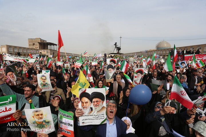 Photos: 22 Bahman rally in Isfahan