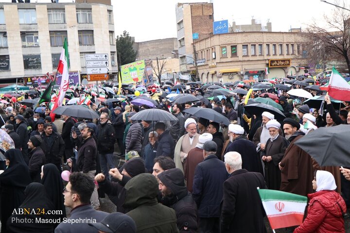 Photos: People of Tabriz mark 22 Bahman