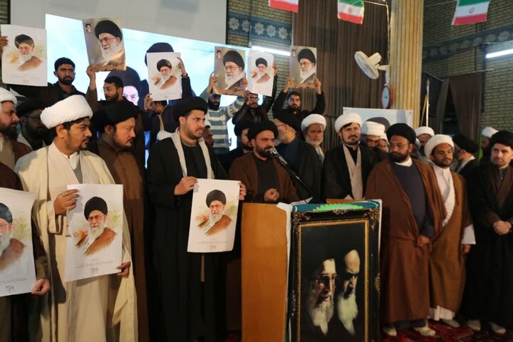 QOm