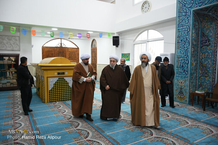 حضور آیت الله رمضانی در مسجد امام رضا(ع) و گلزار شهدای این مسجد در رودسر