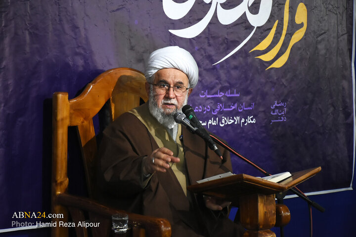 نشست قرار معنوی با سخنرانی آیت‌الله رمضانی در مسجد ابوذر رشت