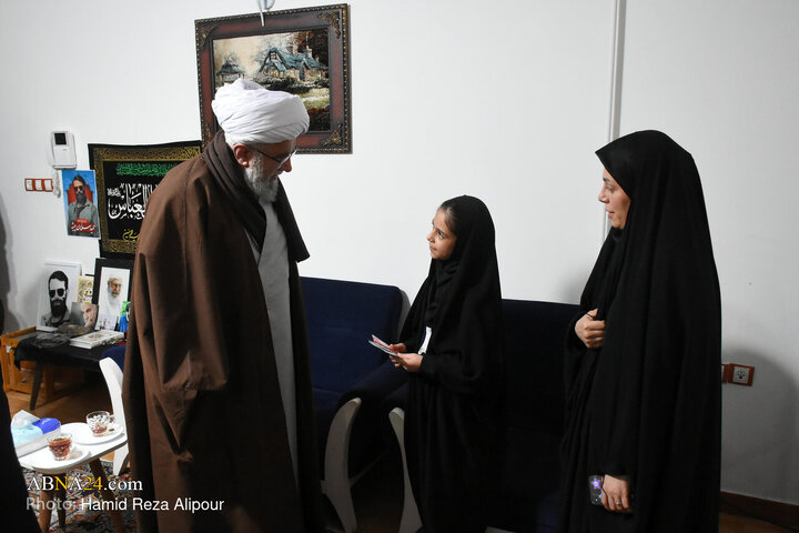Photos: Ayatollah Ramezani Meets with Family of Gilan’s Martyred Security Defender