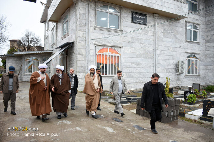 Photos: Ayatollah Ramazani Visits Imam Reza Mosque, Martyrs’ Cemetery in Rudsar