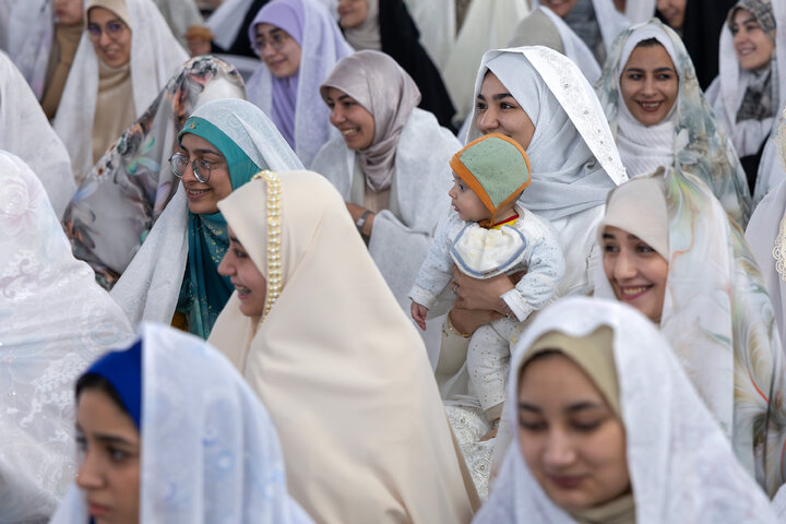 Photos: Mass wedding of 1,500 university couples held at Imam Reza Holy Shrine
