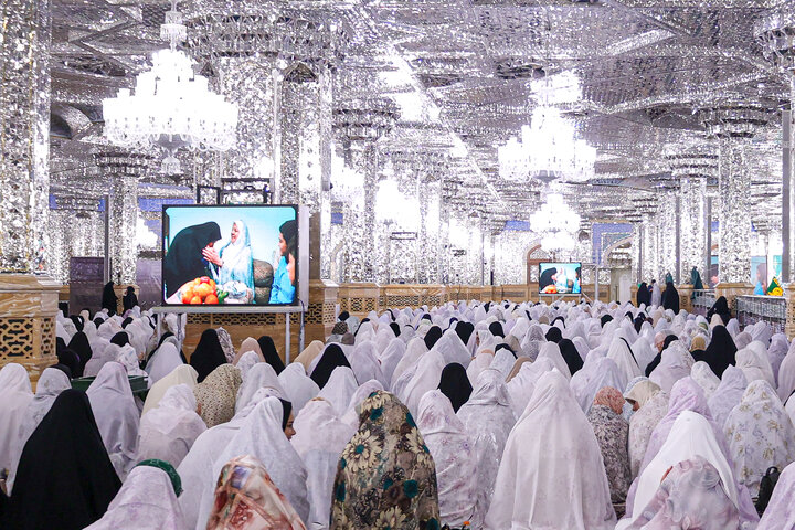 Photos: Mass wedding of 1,500 university couples held at Imam Reza Holy Shrine
