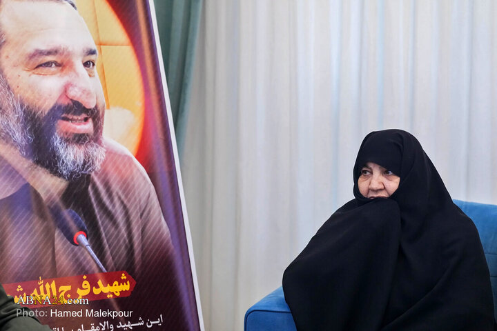 Photos: Dr. Ghalibaf meets family of Martyr Farajollah Shushtari