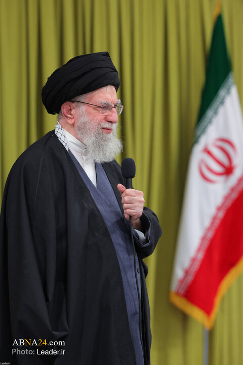 پیام رهبر انقلاب به مناسبت حماسه آفرینی ملت ایران در راهپیمایی ۲۲ بهمن