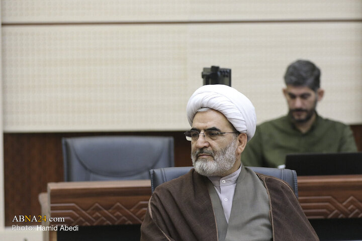 Photos: Scientific Session on “Intertextual Studies in Analysis of History, Biography of AhlulBayt” Held in Qom