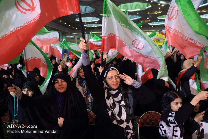 Photos: Commemoration Ceremony for 40th Day of January Martyrs