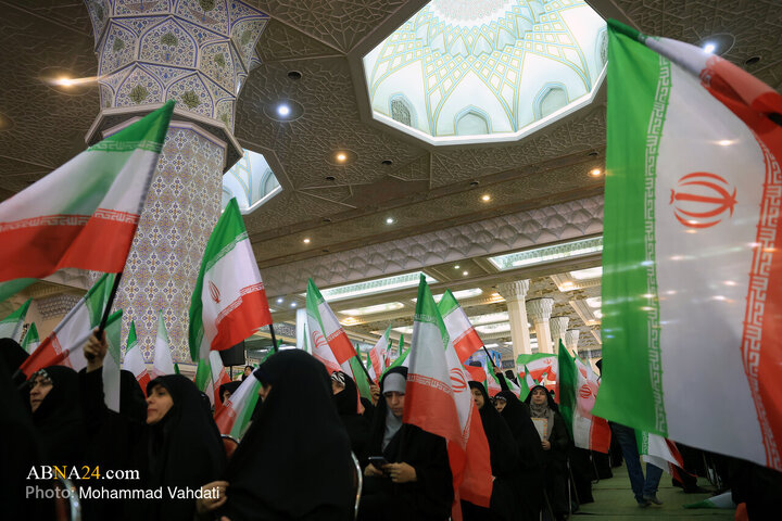 Photos: Commemoration Ceremony for 40th Day of January Martyrs