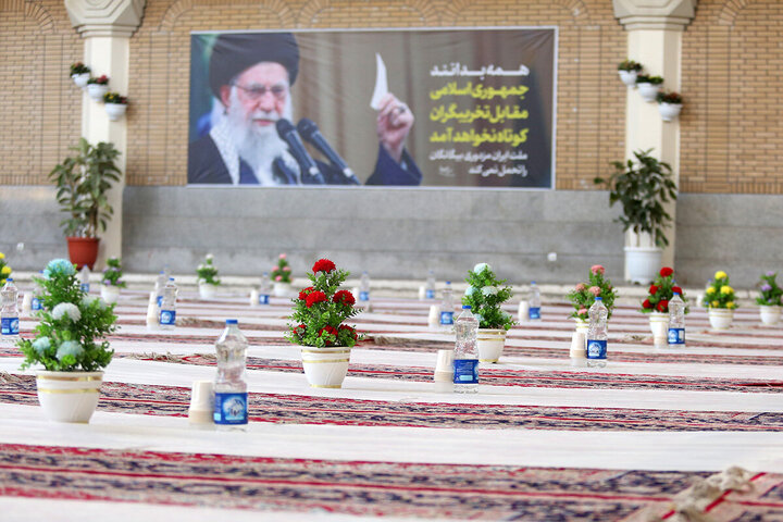 Photos: Iftar Banquet at Hazrat Masoumeh Holy Shrine on First Night of Ramadan
