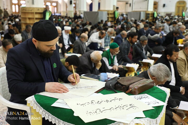 مراسم جزء خوانی قرآن کریم، جمعه (۱ اسفند ۱۴۰۴) همزمان با آغاز ماه مبارک رمضان، در شبستان امام خمینی(ره) حرم حضرت فاطمه معصومه(س) با حضور زائران و مجاوران حرم کریمه اهل بیت(ع) برگزار شد. این مراسم همه روزه و تا پایان این ماه مبارک برگزار می‌شود.