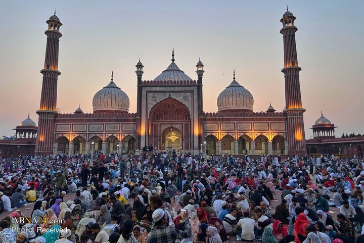 Photos: Beginning of Ramadan in Islamic Countries