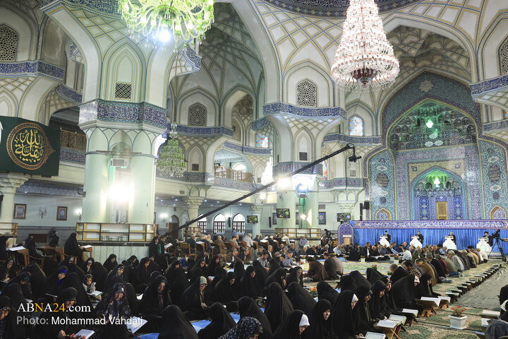 جزء خوانی قرآن کریم در حرم عبدالعظیم (ع)