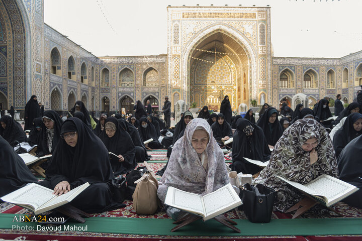 جزء‌خوانی قرآن کریم در حرم مطهر رضوی