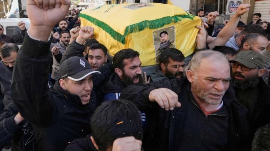 Hezbolá confirma martirio de ocho de sus combatientes en ataque israelí