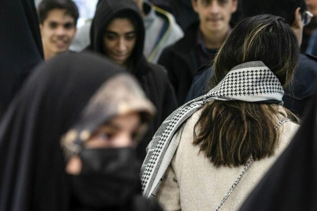 آثار و پیامدهای عفت و بی عفتی