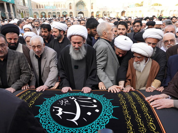 تشییع پیکر آیت‌الله مامقانی در حرم حضرت فاطمه معصومه(س)