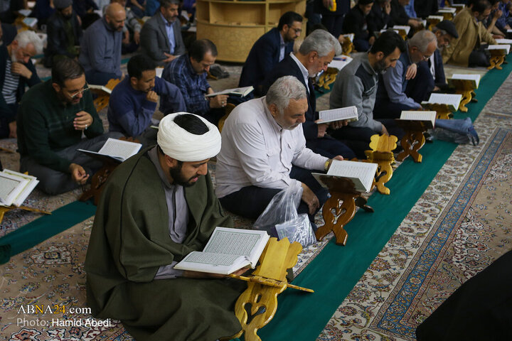 جزءخوانی قرآن کریم در حرم مطهر بانوی کرامت